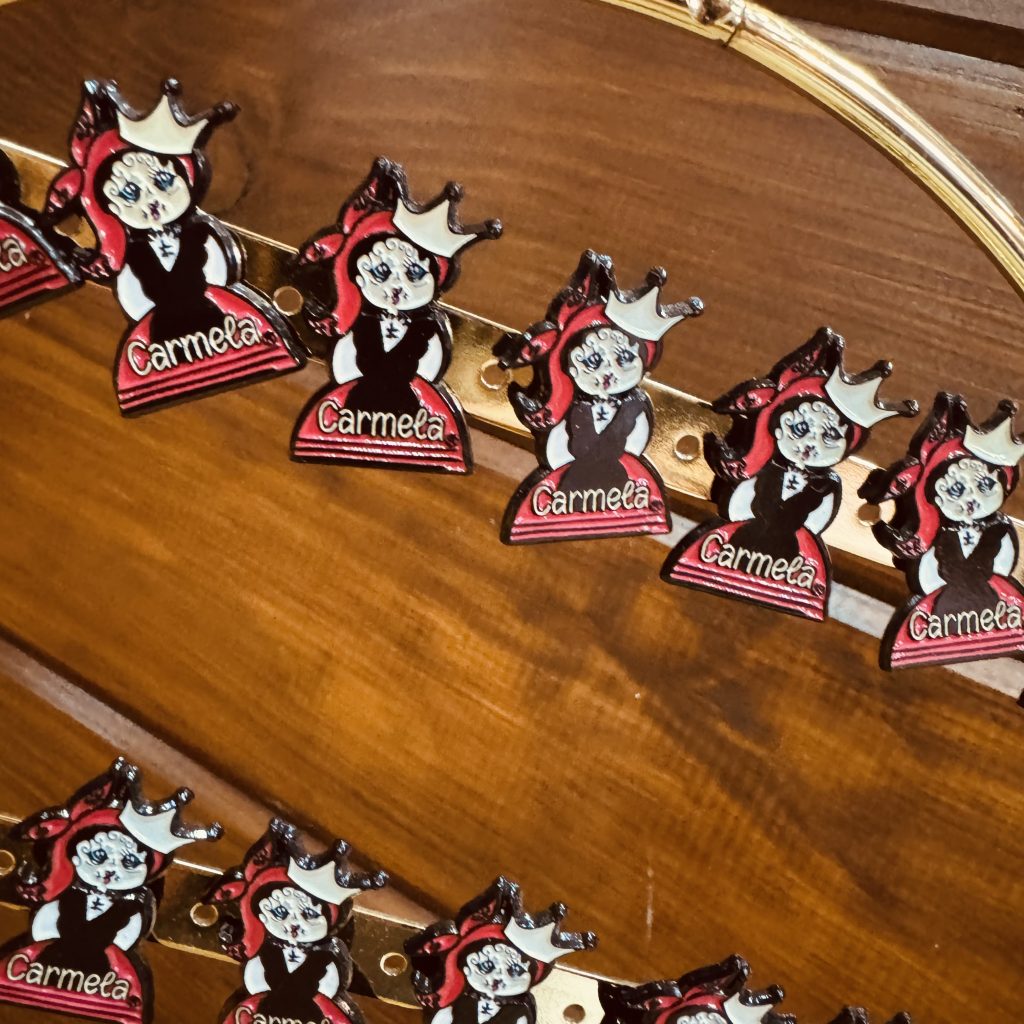 PINS CARMELA♥️